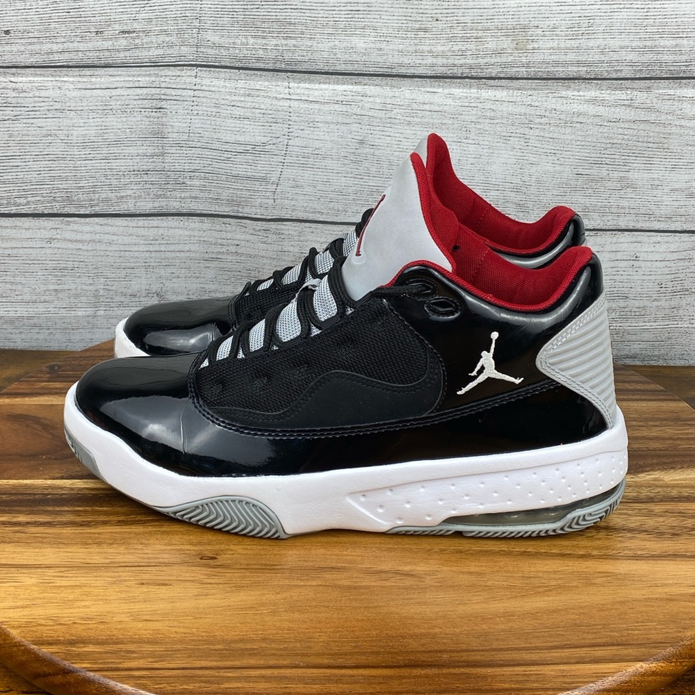 Jordan Max Aura 2 Black Cement Red Men’s Sneakers CK6636-006 Shoe Size 9